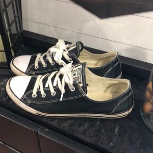 Converse low profile size 9